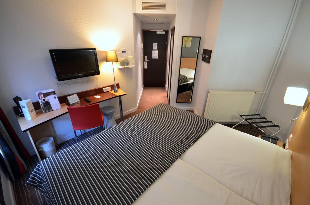 Kyriad Hotel Dijon Gare Exteriör bild